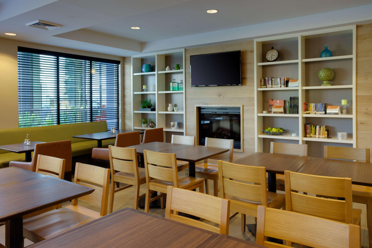 Public Area 3, Country Inn & Suites by Radisson, Frederick, MD, Frederick