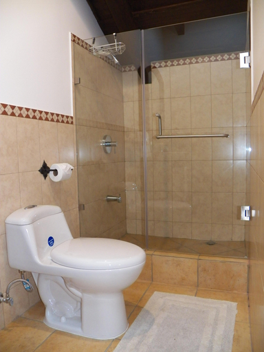 Bathroom 4, Ciudad Condal, Antigua Guatemala