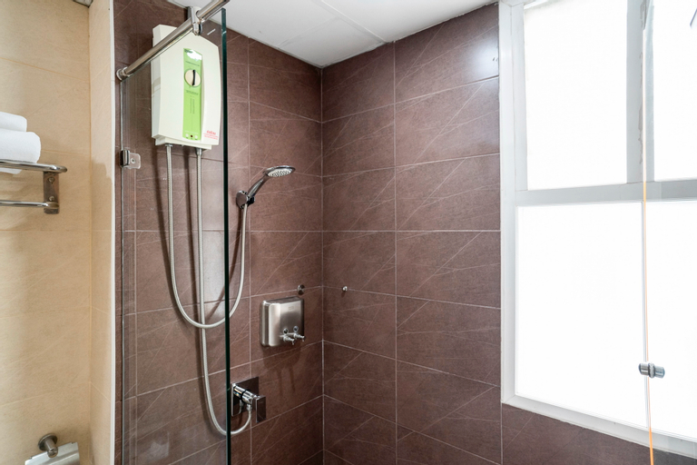 Bathroom 11