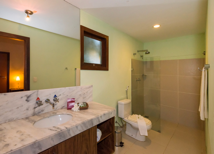 Bathroom 26