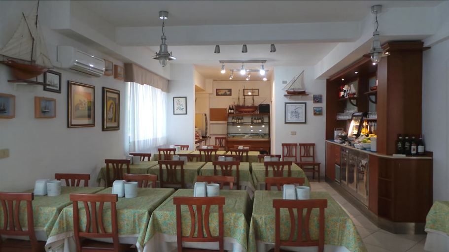 Food & Drinks 5, Hotel Europa, Savona