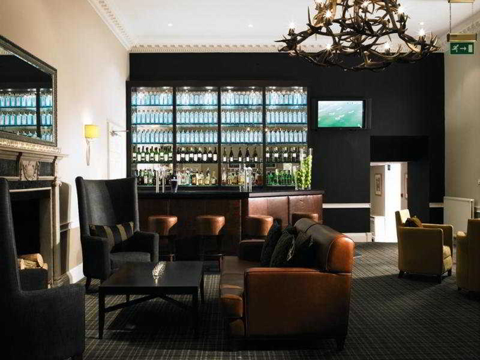 Public Area, Highfield Park De Vere, Hampshire