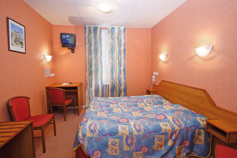 Bedroom 3, Logis Hotel le Ceans, Hautes-Alpes