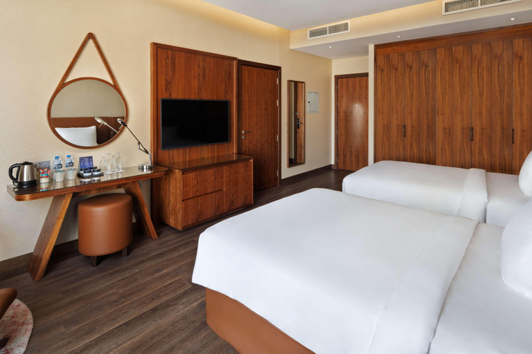 Bedroom 3, Radisson Blu Hotel, Dubai Canal View, Dubai