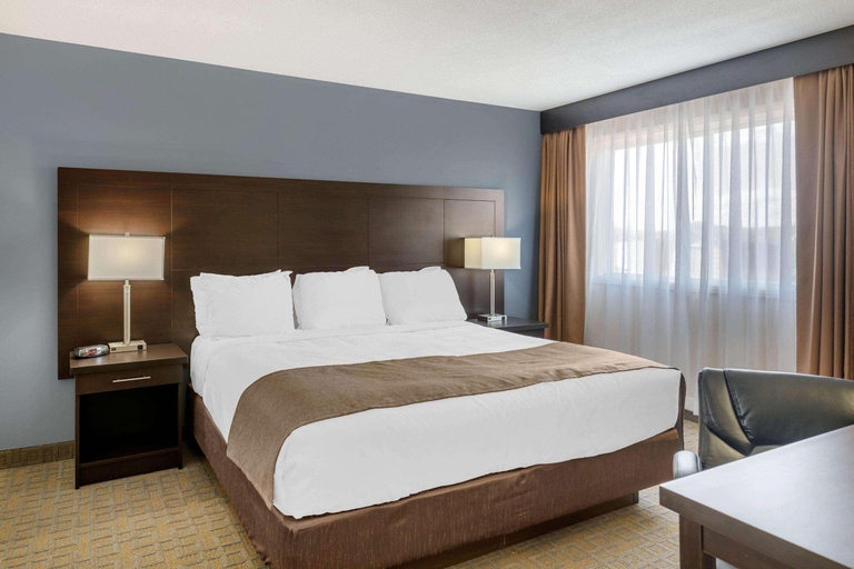 Bedroom 4, Quality Inn & Suites Bathurst Area, Gloucester