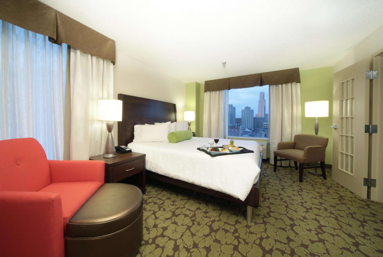 Bedroom 5, Hilton Garden Inn Pittsburgh University Place, Allegheny