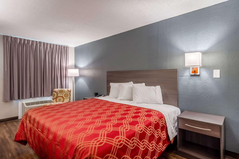 Bedroom 2, Econo Lodge East Ridge, Hamilton