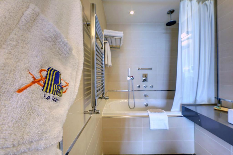 Bathroom 5, Hotel Spa Pasino, Seine-Maritime