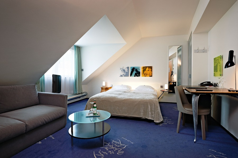 Bedroom 13
