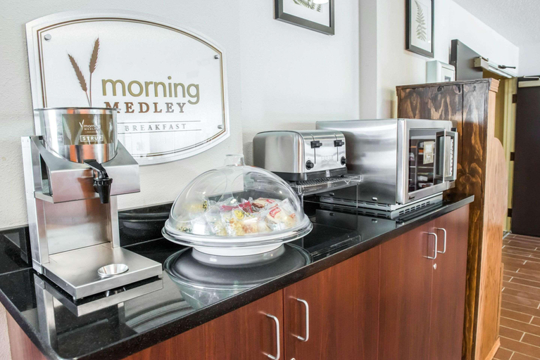 Food & Drinks 5, Quality Inn Bridgeport-Clarksburg, Harrison