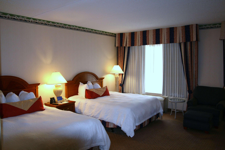 Bedroom 3, Hilton Garden Inn Secaucus Meadowlands, Secaucus