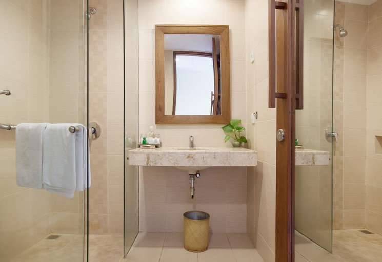Bathroom 11