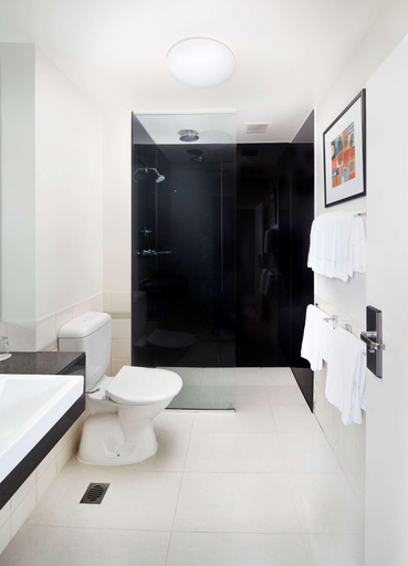Bathroom 5, Flagstaff Gardens Hotel Melbourne, Melbourne