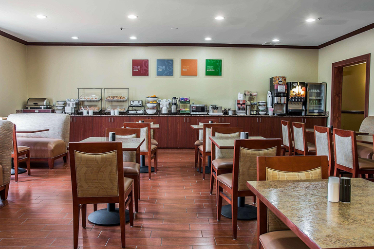 Food & Drinks 3, Spark by Hilton Ann Arbor South, Washtenaw