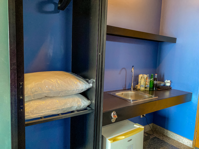 Bedroom 25