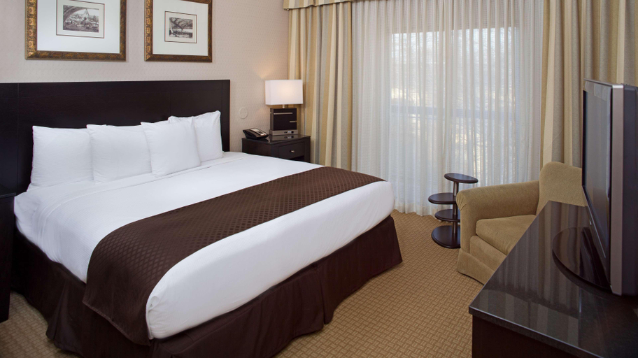 Bedroom 2, DoubleTree by Hilton Chicago Wood Dale - Elk Grove, Dupage