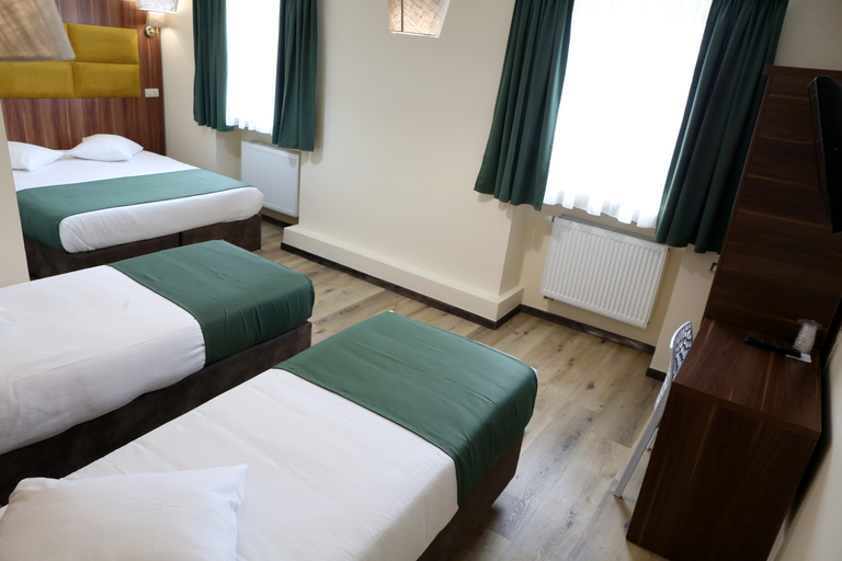 Bedroom 3, Sun Hotel, Bruxelles