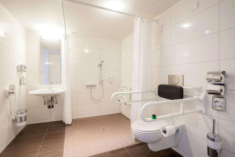 Bathroom 4, Staycity Aparthotels - Heidelberg, Heidelberg