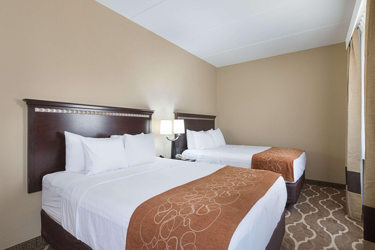 Bedroom 3, Comfort Suites Beachside, Cameron
