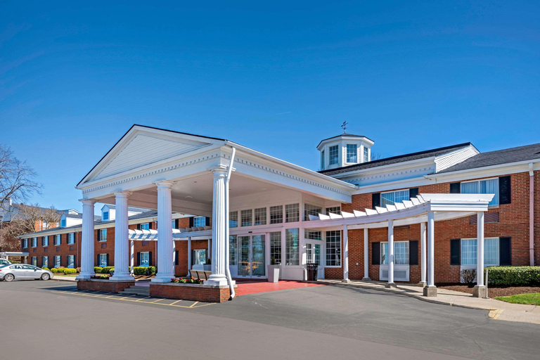 Clarion Hotel Conference Center - North, Fayette