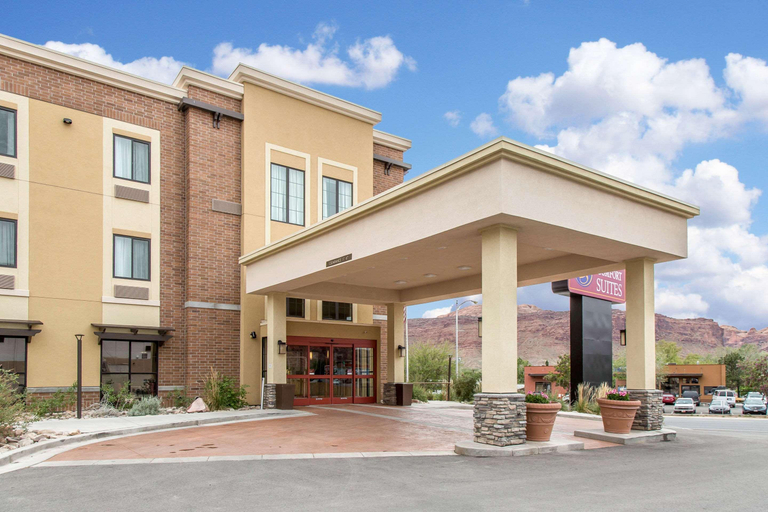 Exterior & Views 1, Comfort Suites Moab near Arches National Park, Grand