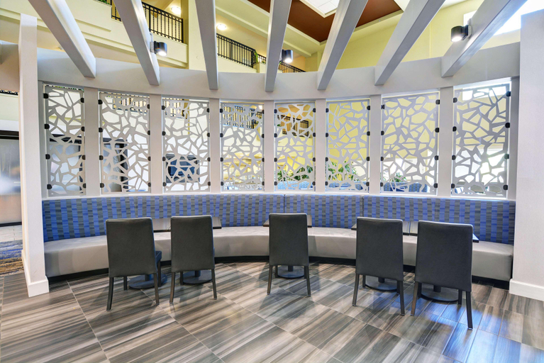 Public Area 2, Embassy Suites by Hilton Valencia, Los Angeles