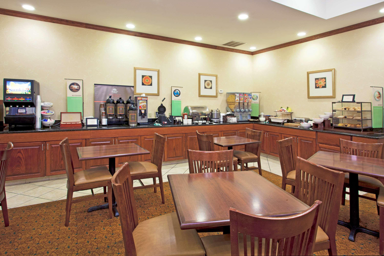 Food & Drinks 5, Country Inn & Suites Tallahassee NW (I-, Leon