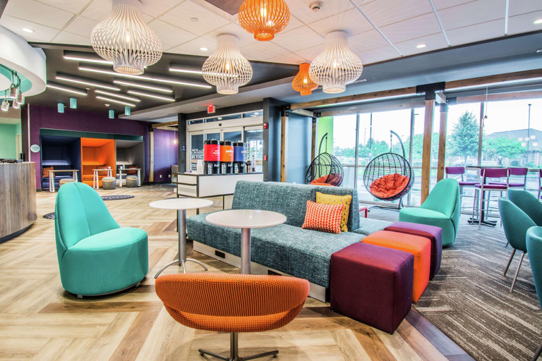 Public Area 2, Tru by Hilton Bowling Green, KY, Warren
