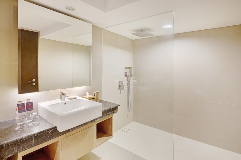 Bathroom 30