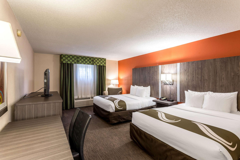 Bedroom 4, Comfort Inn & Suites Nashville Stadium, Davidson