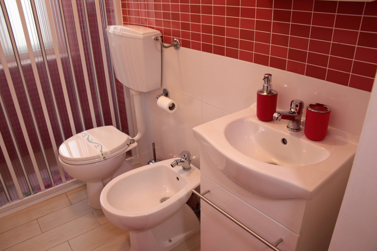 Bathroom, Oasi Iblea, Ragusa