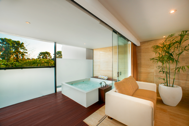 Bathroom 13
