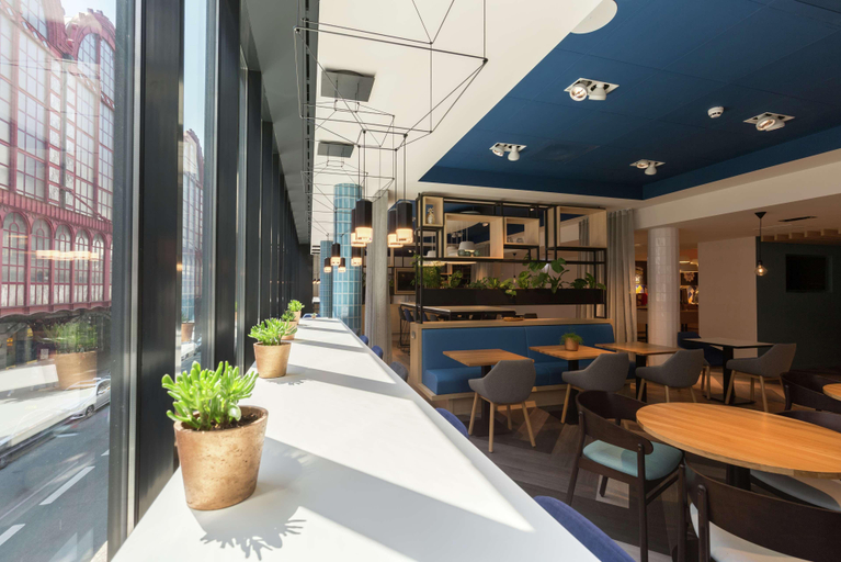 Public Area 2, Hampton by Hilton Antwerp Central Station, Antwerpen
