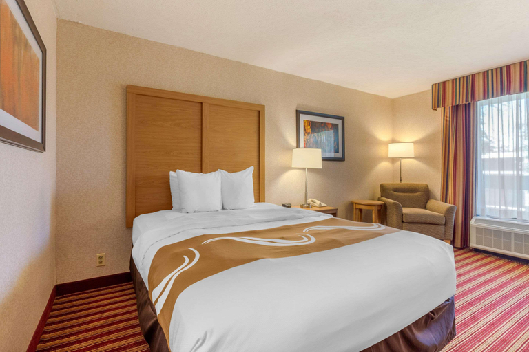 Bedroom 3, Quality Inn Exit 4, Montgomery
