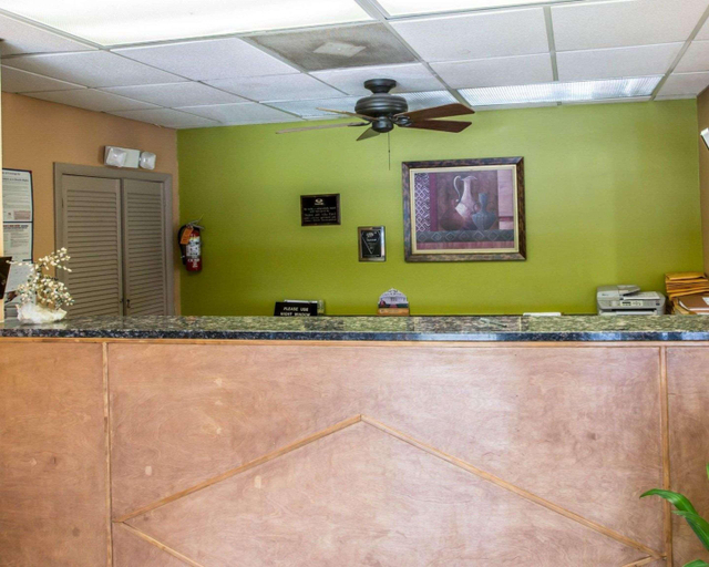 Public Area 2, Econo Lodge Biltmore, Buncombe