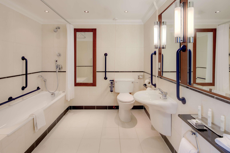 Bathroom 4, DoubleTree By Hilton International Newcastle Airpo, Northumberland