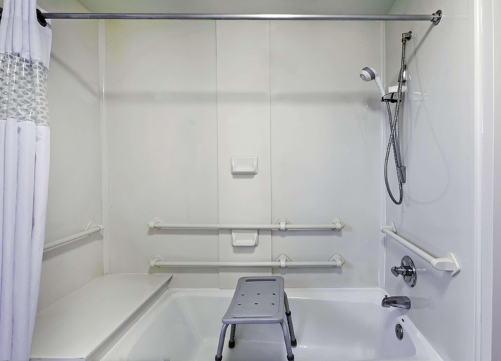 Bathroom 4, Hampton Inn Oklahoma City-Northwest, Oklahoma