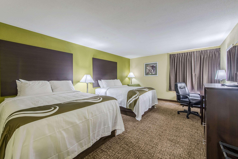 Bedroom 3, Quality Inn & Suites Hotel Muncie, Delaware