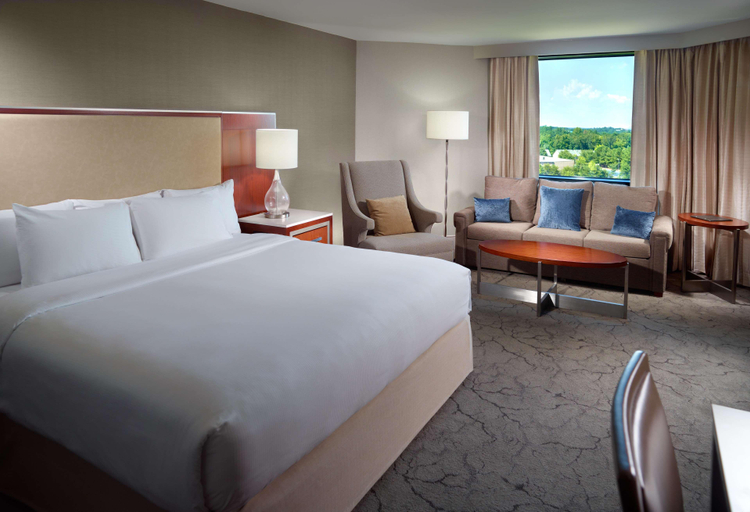 Bedroom 3, Hilton Atlanta Northeast, Gwinnett
