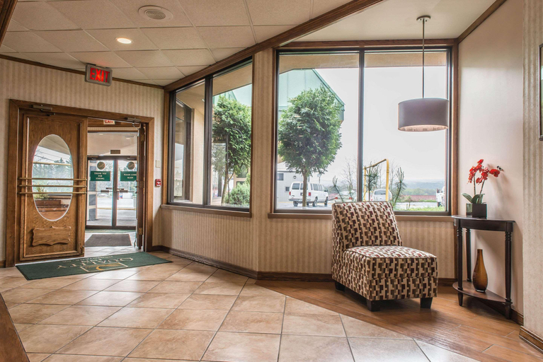 Public Area 3, Quality Inn Hermitage South, Mercer