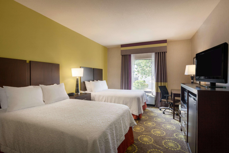 Bedroom 3, Hampton Inn St. Robert/Ft. Leonard Wood, Pulaski