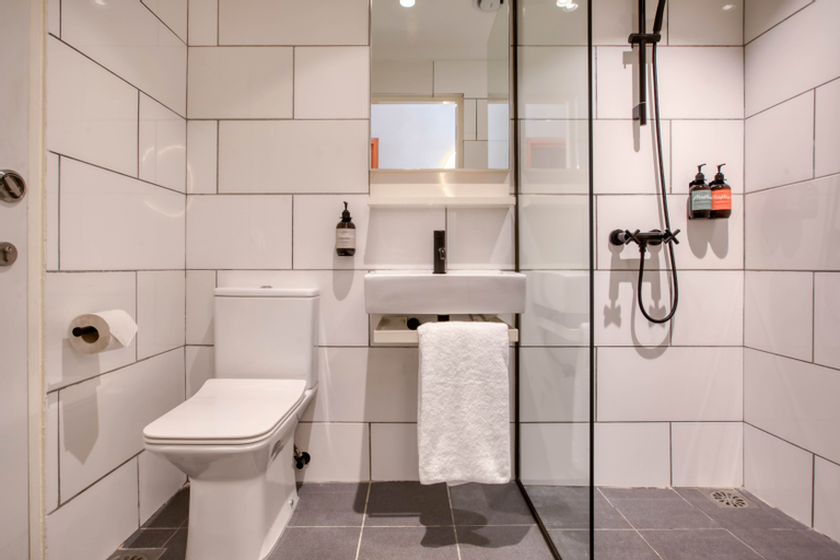 Bathroom 24