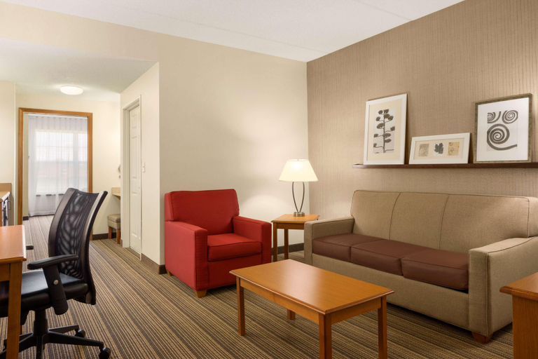 Bedroom 3, Country Inn & Suites by Radisson, Findlay, OH, Hancock