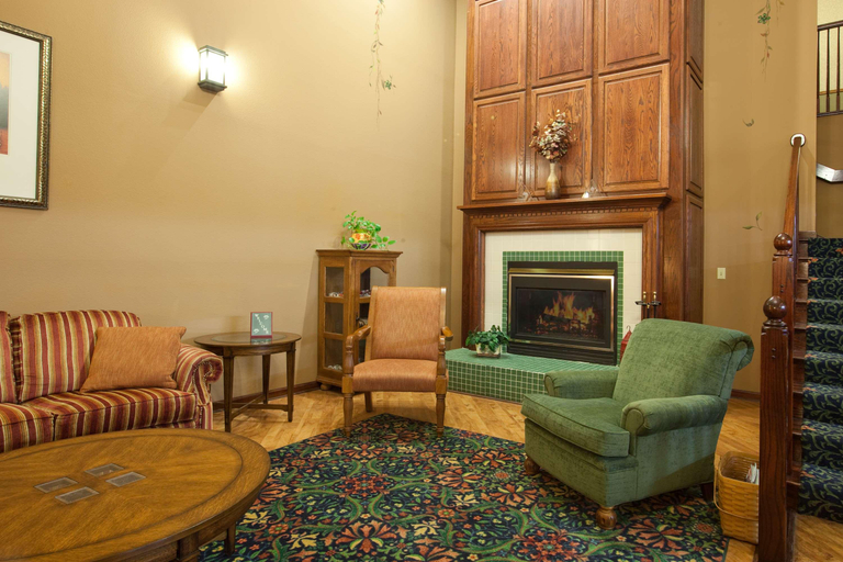 Public Area 2, Country Inn Suites By Radisson Cedar Falls Ia, Black Hawk