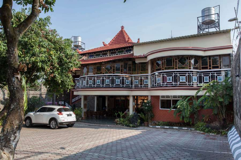 Exterior & Views 2, RedDoorz Plus near Jawa Timur Park 1, Malang