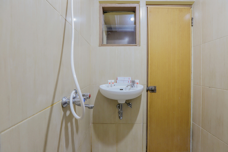 Bathroom 8