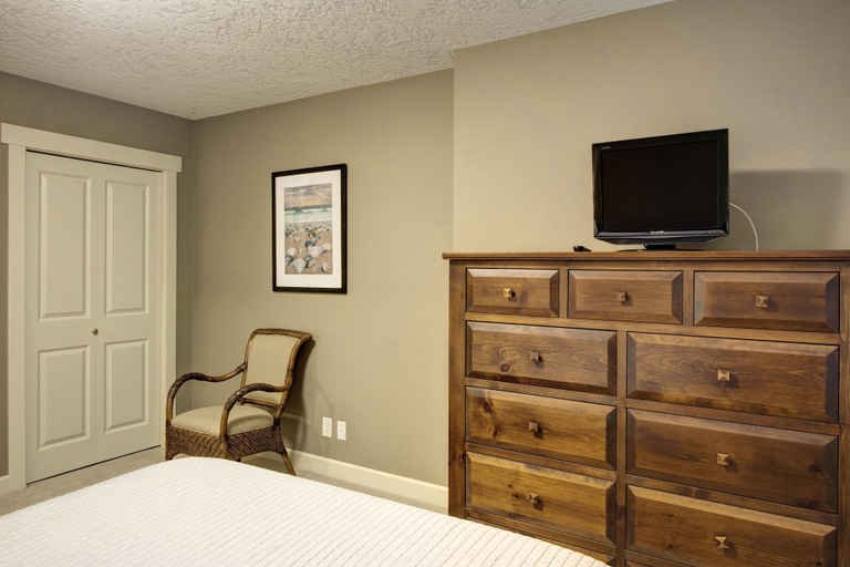 Bedroom 3, Sooke Harbour Resort & Marina, Capital