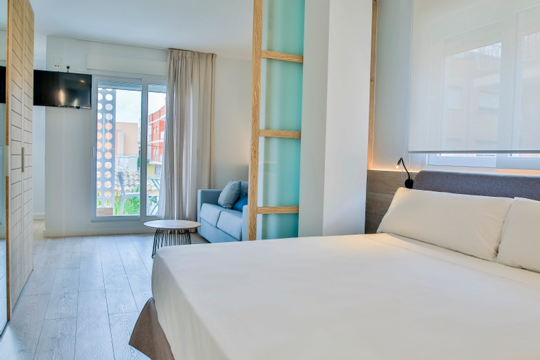 Bedroom 13