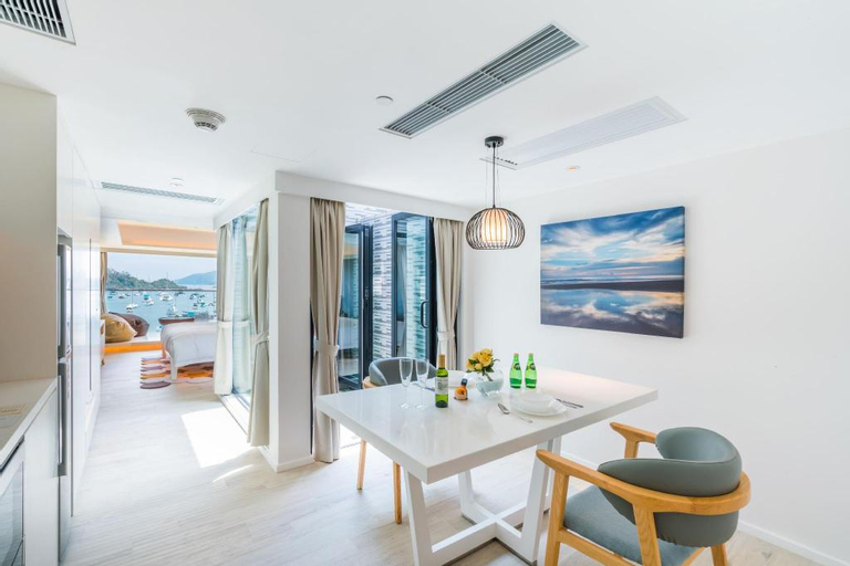 Dining Room 14