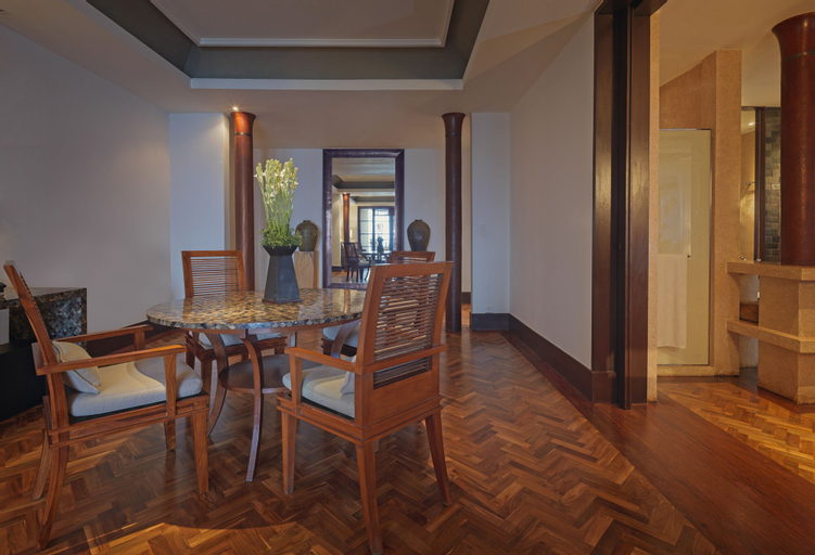 Dining Room 5